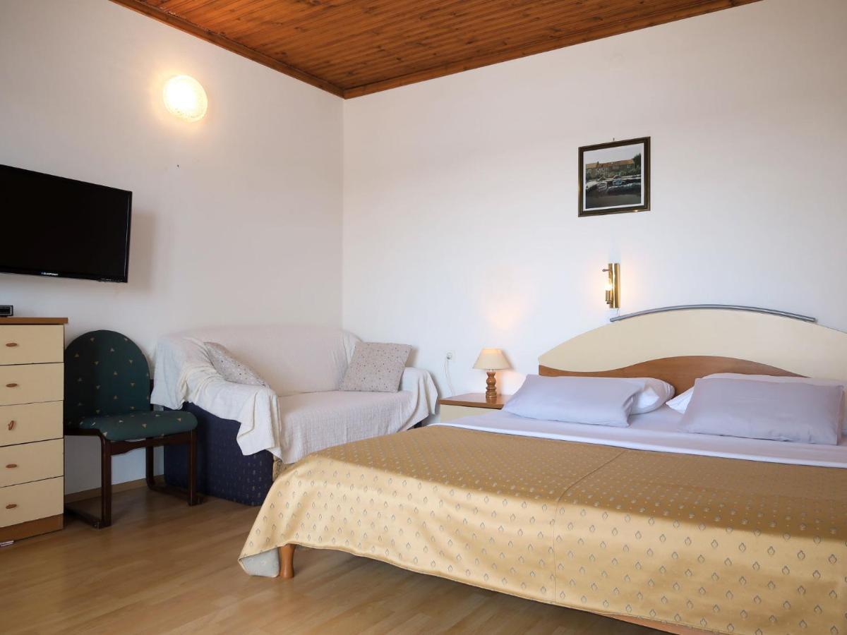 Apartment Ana - Rab166 By Interhome Barbat na Rabu 外观 照片